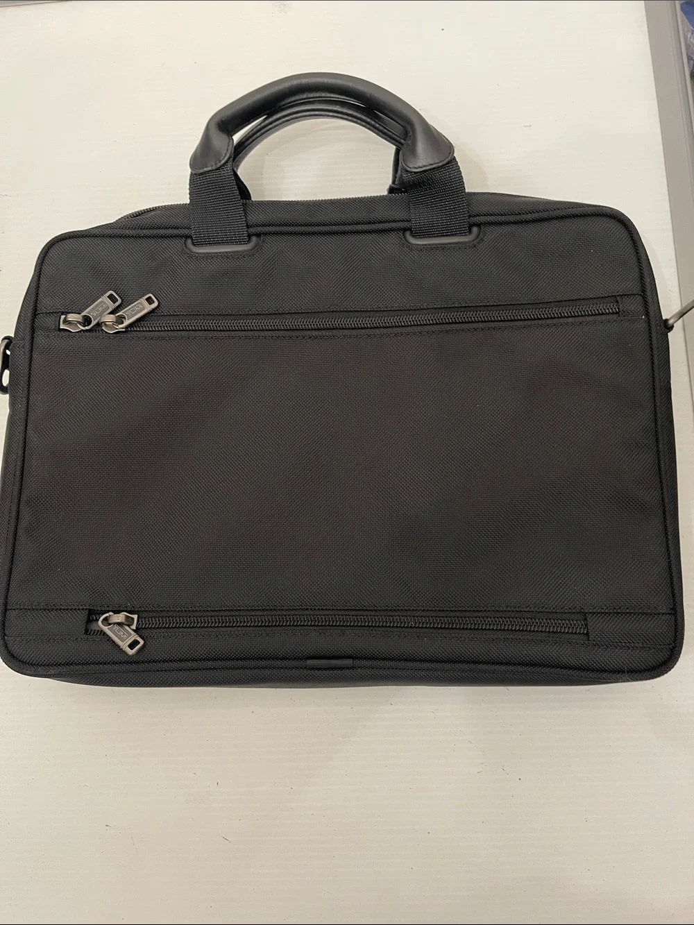 TUMI BALLISTIC NYLON LAPTOP, IPAD TRAVEL BAG SIZE M